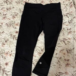 Lululemon Black Cropped Leggings